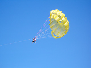 Image showing Parachute over the ocean