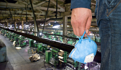 Image showing Worker with protective respirator 