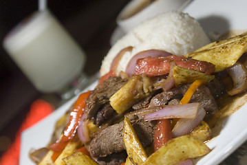 Image showing lomo saltado pisco sour