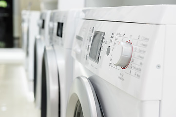 Image showing washing mashines in appliance store