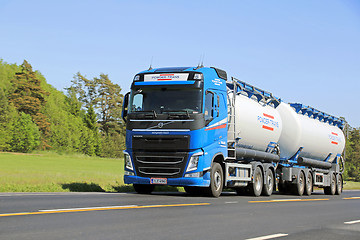 Image showing Volvo FH Tank Truck in High Speed