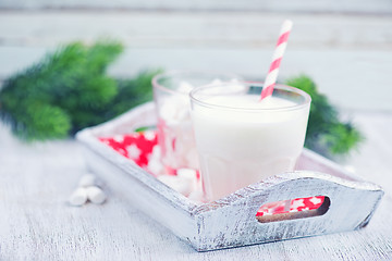 Image showing fresh milk and marshmellow