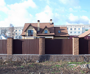 Image showing the roof of a private house