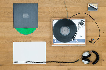 Image showing Headphones With Turntable And Records On Table