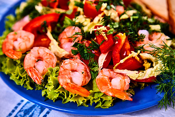 Image showing Green salad with shrimps