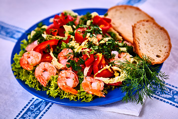 Image showing Green salad with shrimps