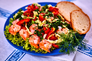 Image showing Green salad with shrimps