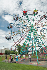 Image showing Little old ferris wheel in park of Golyshmanovo