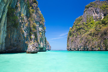 Image showing Maya bay, Phi-Phi Le island, Thailand.