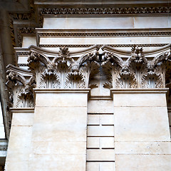 Image showing historic   marble and statue in old city of london england