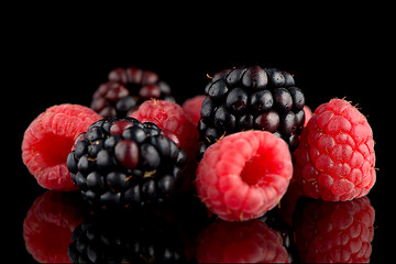 Image showing Blackberry and raspberry