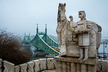 Image showing Szent Istvan Kiraly and the Szabadzag Híd