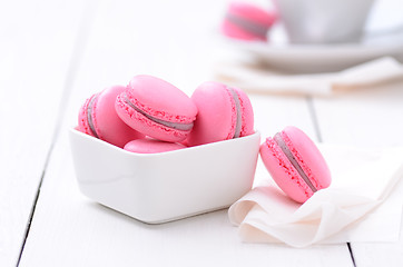 Image showing traditional french macarons 