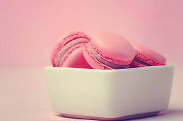 Image showing traditional french macarons 