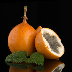 Image showing Passion fruit maracuja granadilla