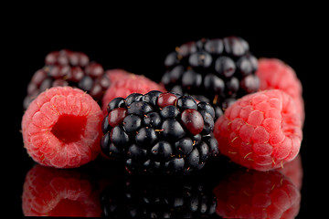 Image showing Blackberry and raspberry