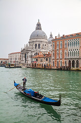 Image showing Gondola at Grand Canal in front of basilica Di Santa Maria della