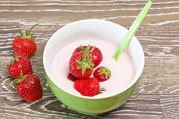 Image showing Strawberry yoghurt