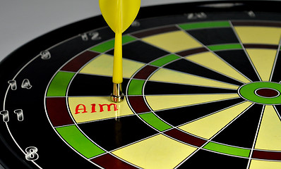 Image showing Aim darts