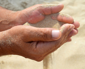 Image showing Flowing sand
