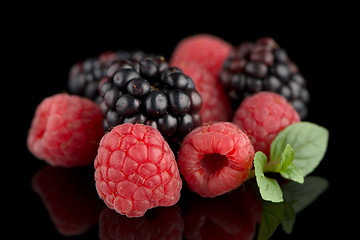 Image showing Blackberry and raspberry