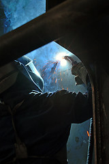 Image showing worker welding 