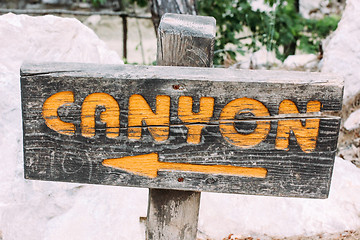 Image showing Wooden plaque with the inscription pointer Canyon