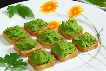 Image showing Green peas puree