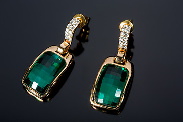 Image showing Pear Diamonds green Earrings