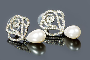 Image showing Pear Diamonds Earrings