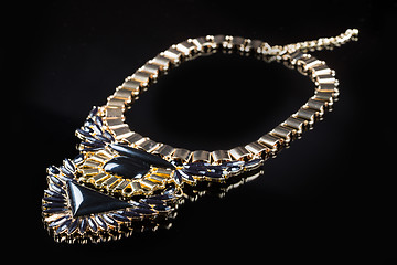 Image showing metallic necklace 