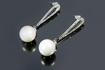 Image showing Pear Diamonds Earrings