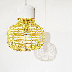 Image showing Golden wire pendant lamp