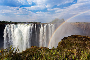 Image showing The Victoria falls with rainbow