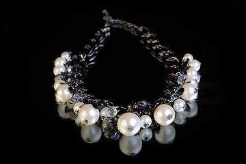 Image showing pearl necklace