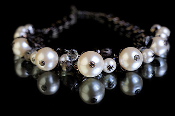 Image showing pearl necklace