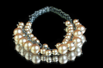 Image showing pearl necklace