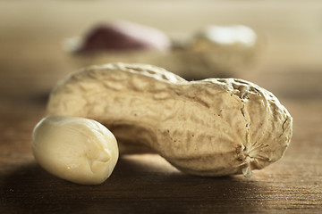 Image showing Peanut on a table