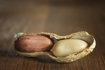 Image showing Peanut on a table