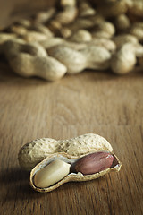 Image showing Peanut on a table