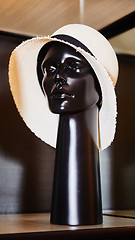 Image showing Head a dummy in hat