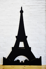 Image showing Statue of eiffel tower from cardboard