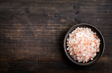 Image showing bowl of pink himalayan salt