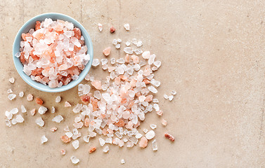 Image showing bowl of pink himalayan salt