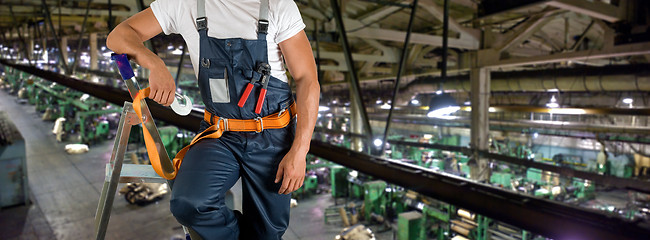 Image showing Worker with instruments 