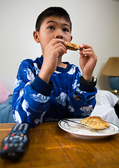 Image showing Breakfast in front of the television