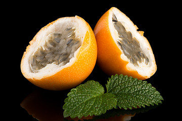 Image showing Passion fruit maracuja granadilla