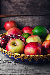 Image showing Delicious apples on platter