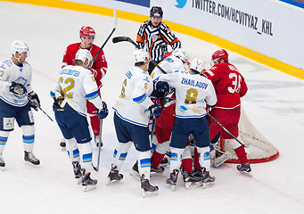 Image showing Keaton Ellerby (6) and Talgat Zhailauov (8)