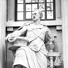 Image showing marble and statue in old city of london england